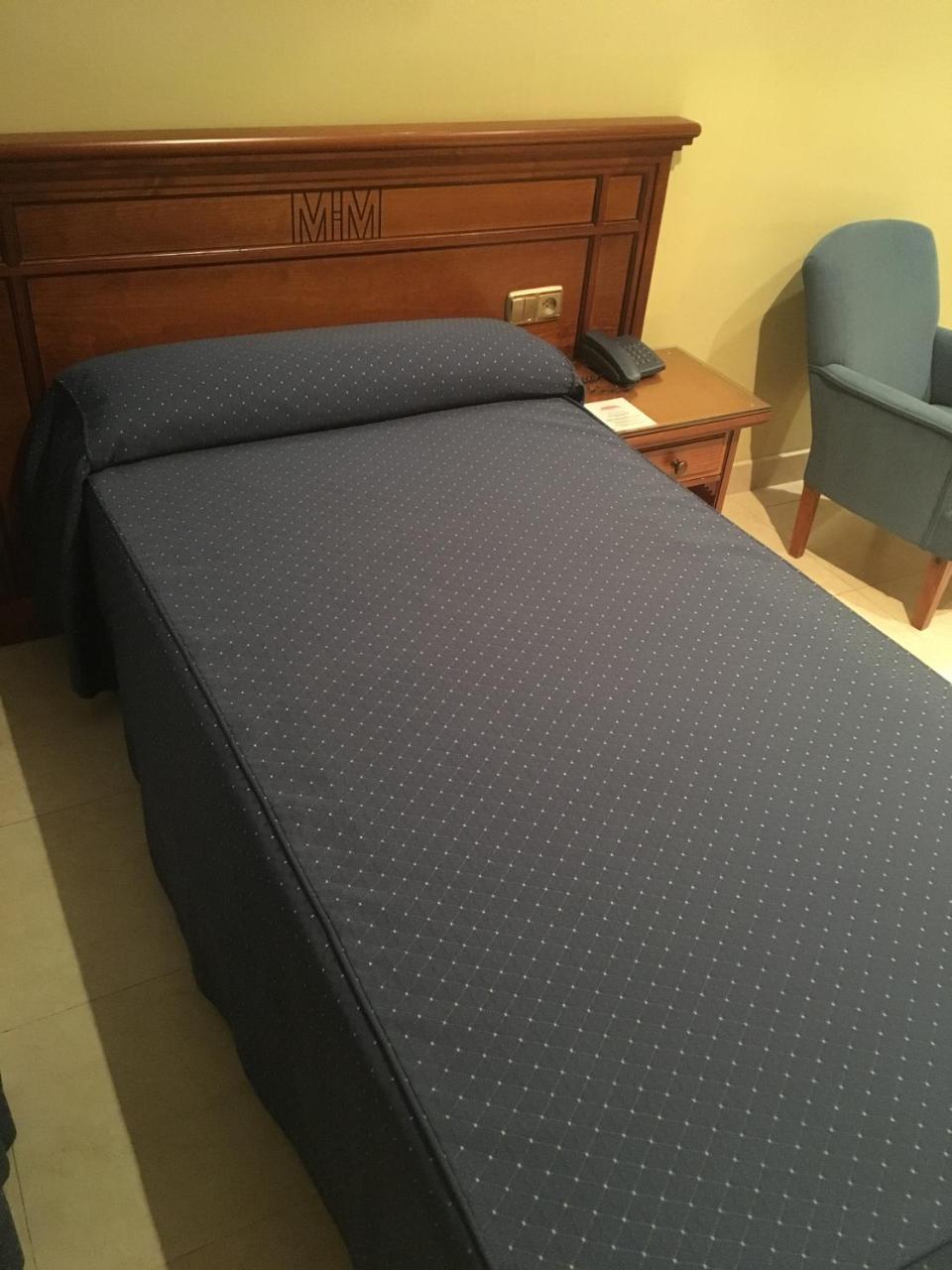Hotel Manolo Mayo Los Palacios Y Villafranca Zewnętrze zdjęcie